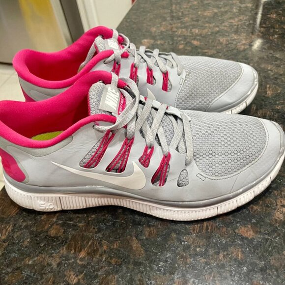NIKE FREE RUN 5.0 WOLF GREY AND HOT PINK SNEAKERS SZ 10 SPORTY RUNNING GYM YOGA - Picture 7 of 16
